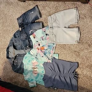 Lot/Bundle Girl's SO Bermuda Jean Shorts Size 12 & Shirt!!